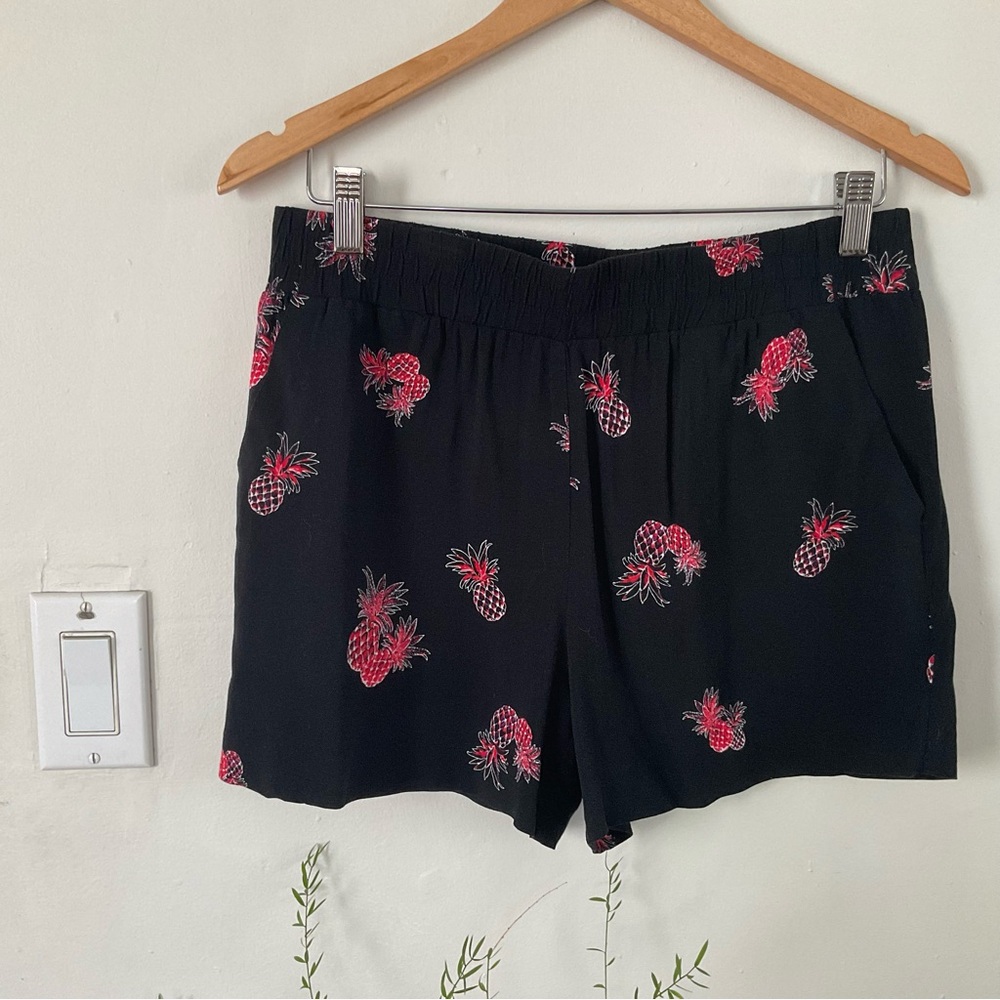 Apt. 9 Black Pineapple Print Shorts – Size S/M